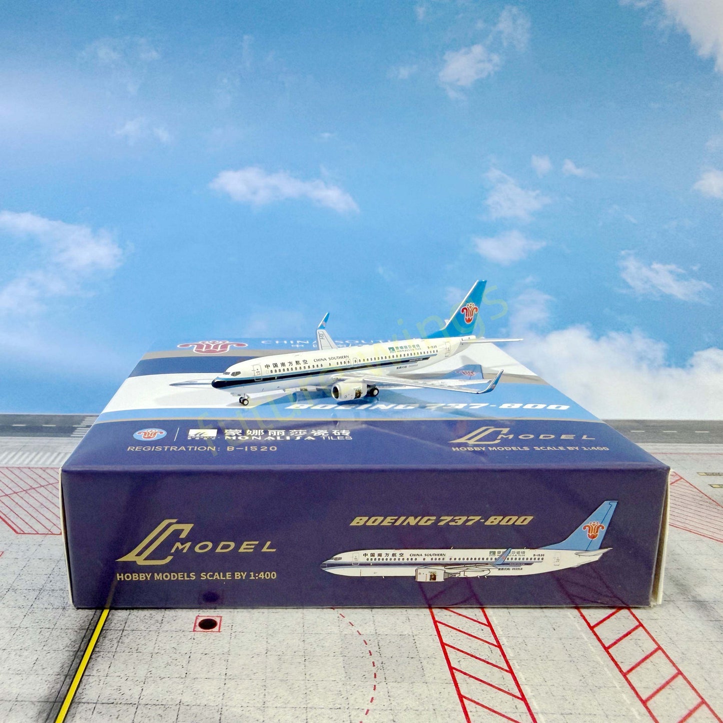 1:400 C MODEL China Southern Airlines B737-800 B-1520 B-1916 Aircraft Model+Free Tractor