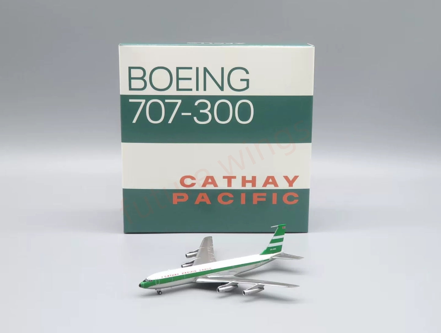 1:400 Apollo A244066 Cathay Pacific Cargo B707-300F VR-HGQ+Free Tractor