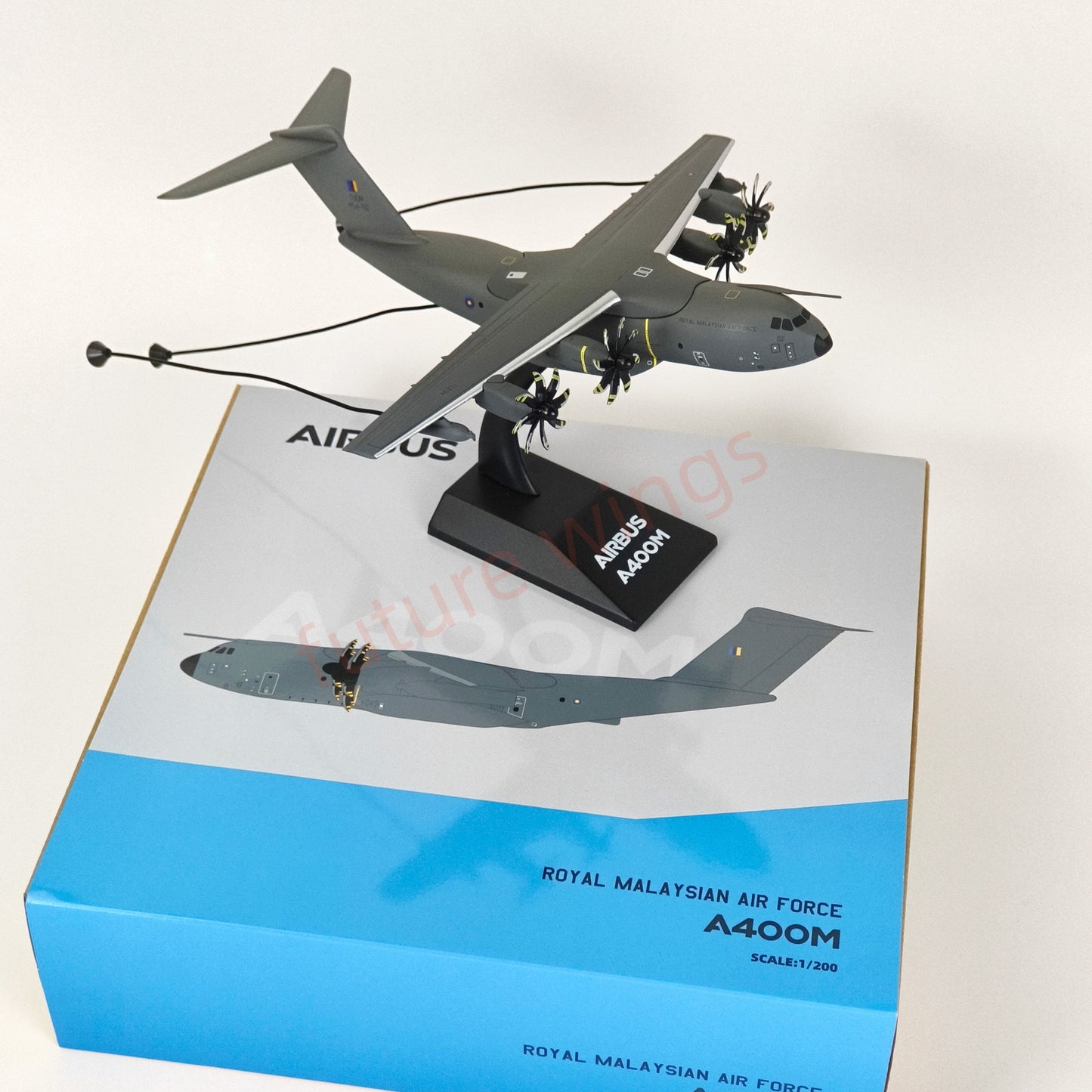 1:200 Aimo Wings A400M Transport Aircraft Model With Stand