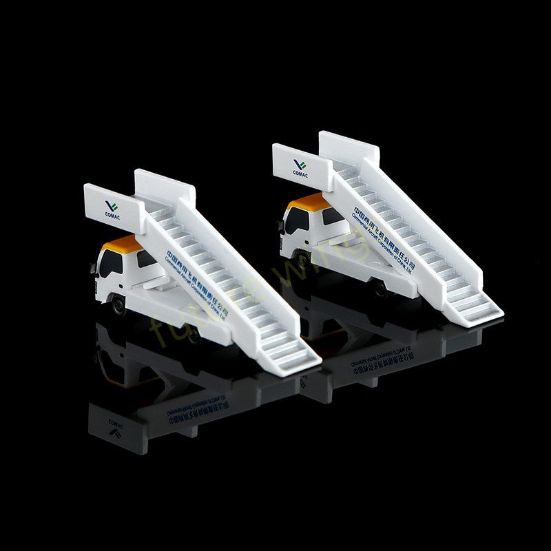 1:200 SQ Wings C20001 C919 GSE Set