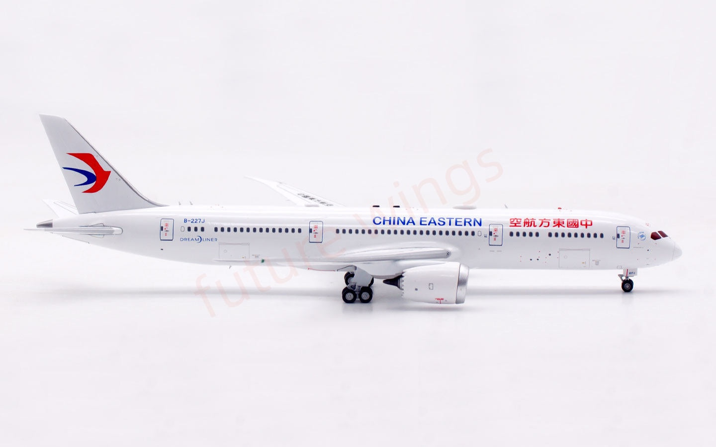 1:400 Aviation400 China Eastern Airlines B787-9 B-227J Free Tractor +Stand