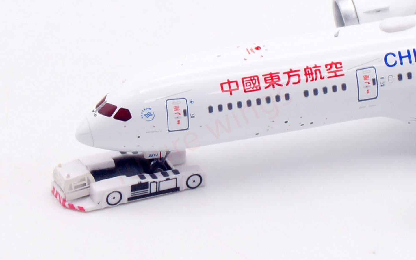 1:400 Aviation400 China Eastern Airlines B787-9 B-227J Free Tractor +Stand
