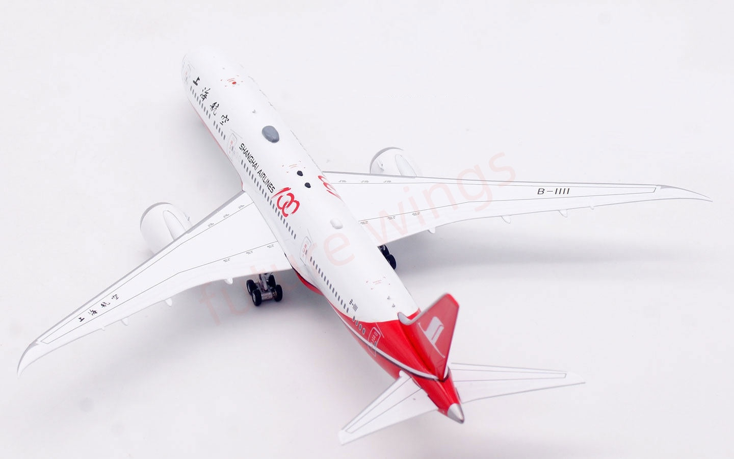 1:400 Aviation400 ShangHai Airlines B787-9 B-1111 Free Tractor +Stand