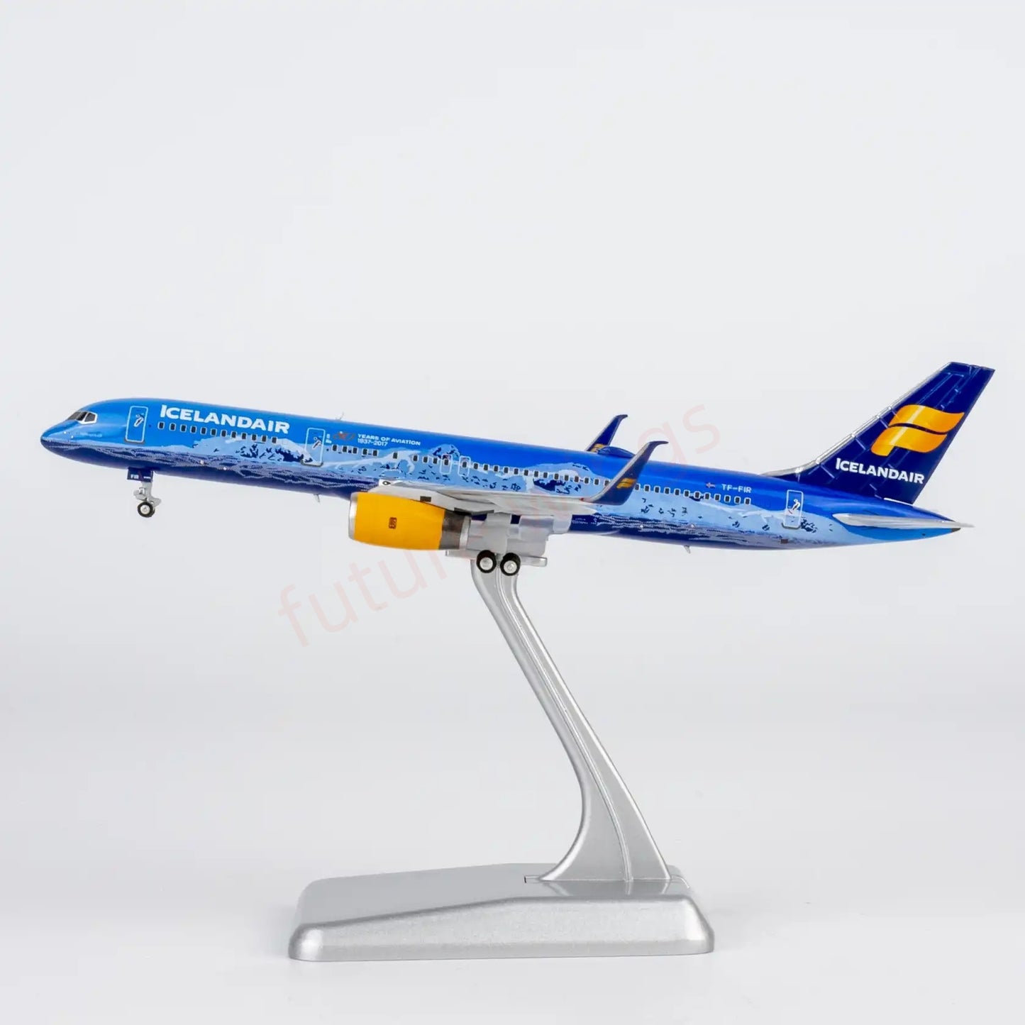 1:400 NG Models NG53212 Iceland Air B757-200 TF-FIR Aircraft Model+Free Tractor "Luxury Package"