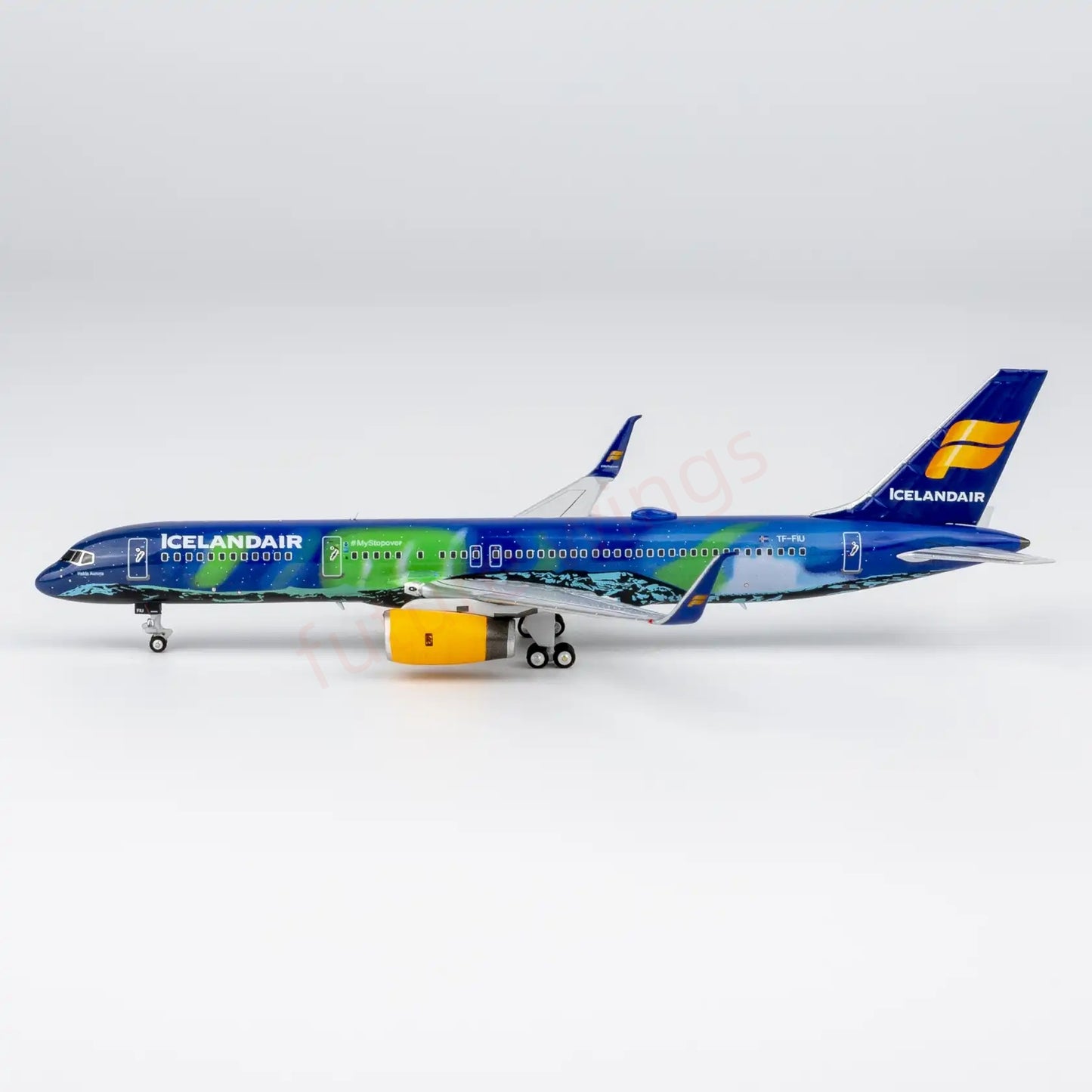 1:400 NG Models NG53211 Iceland Air B757-200 TF-FIU Aircraft Model+Free Tractor  "Luxury Package"