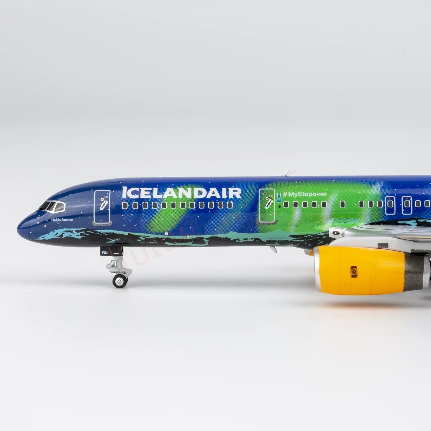 1:400 NG Models NG53213 Iceland Air B757-200 TF-FIU Aircraft Model+Free Tractor
