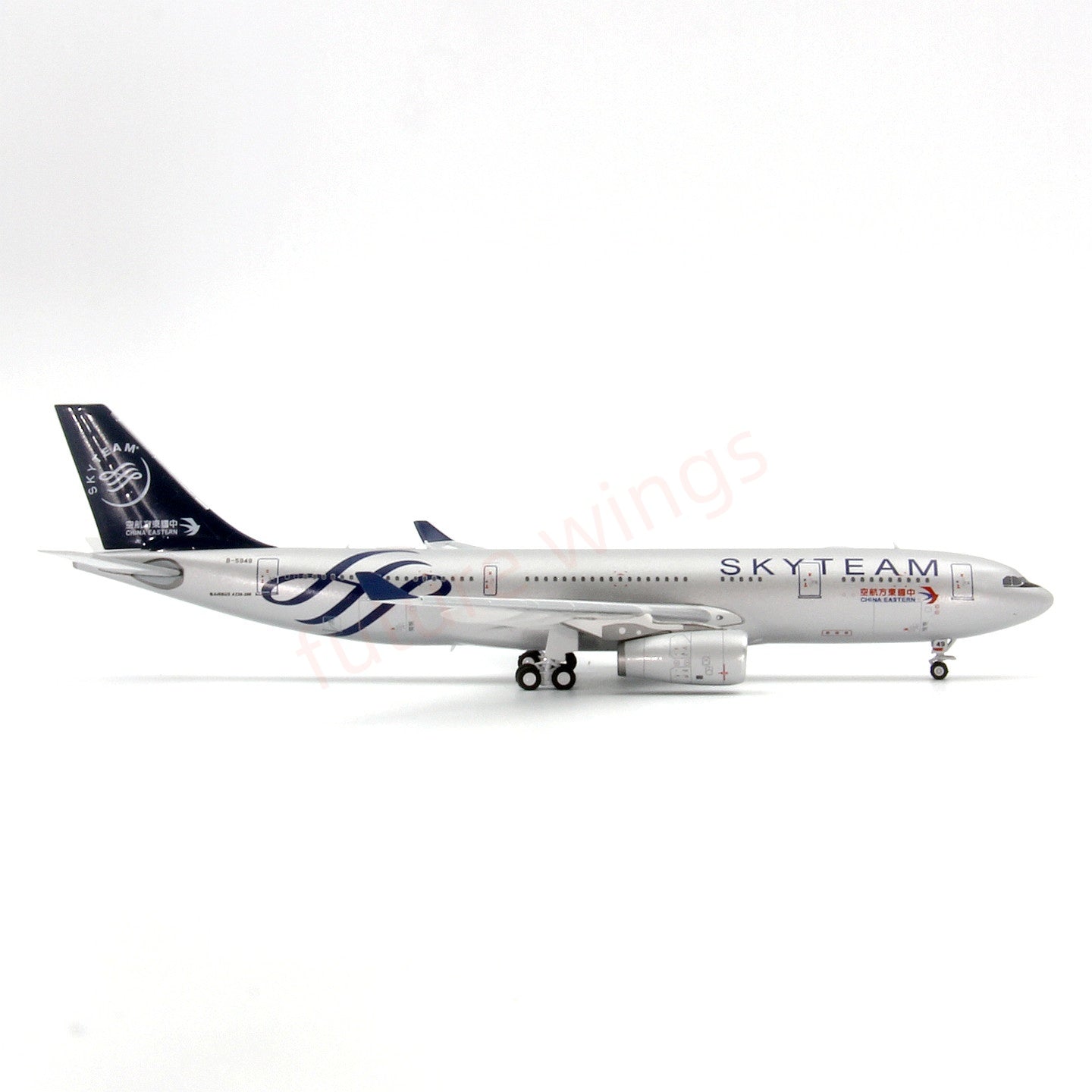 1:400 GeminiStar China Eastern Airlines A330-200 B-5949 Aircraft Model+Free Tractor