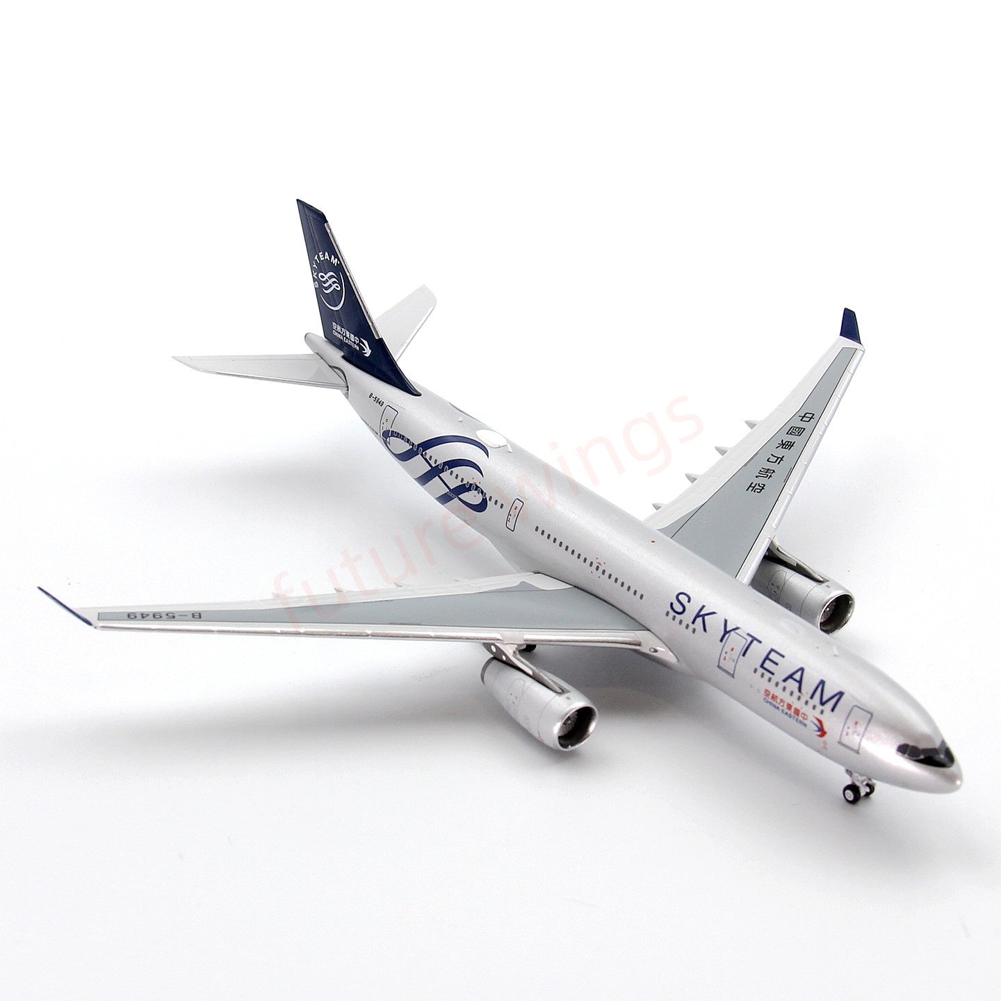1:400 GeminiStar China Eastern Airlines A330-200 B-5949 Aircraft Model+Free Tractor