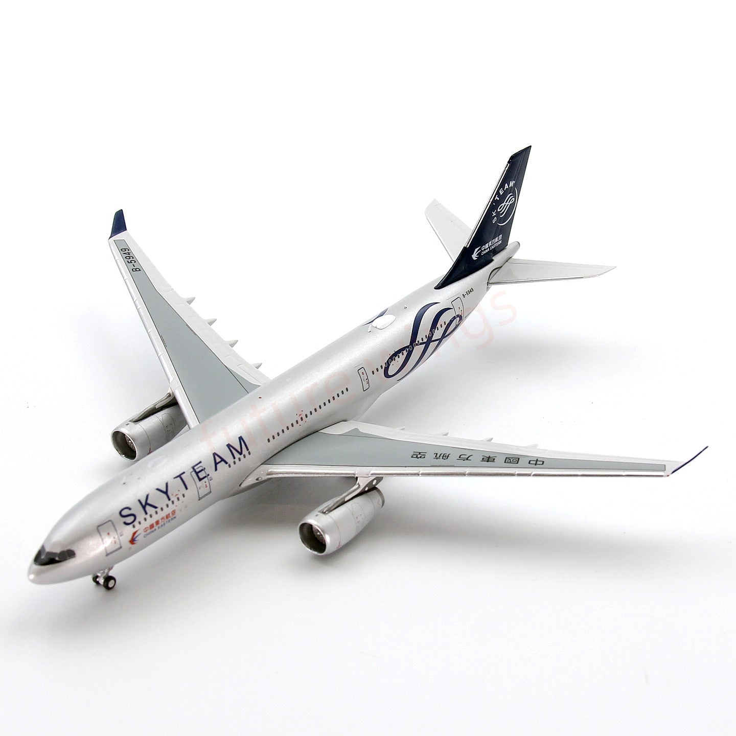 1:400 GeminiStar China Eastern Airlines A330-200 B-5949 Aircraft Model+Free Tractor
