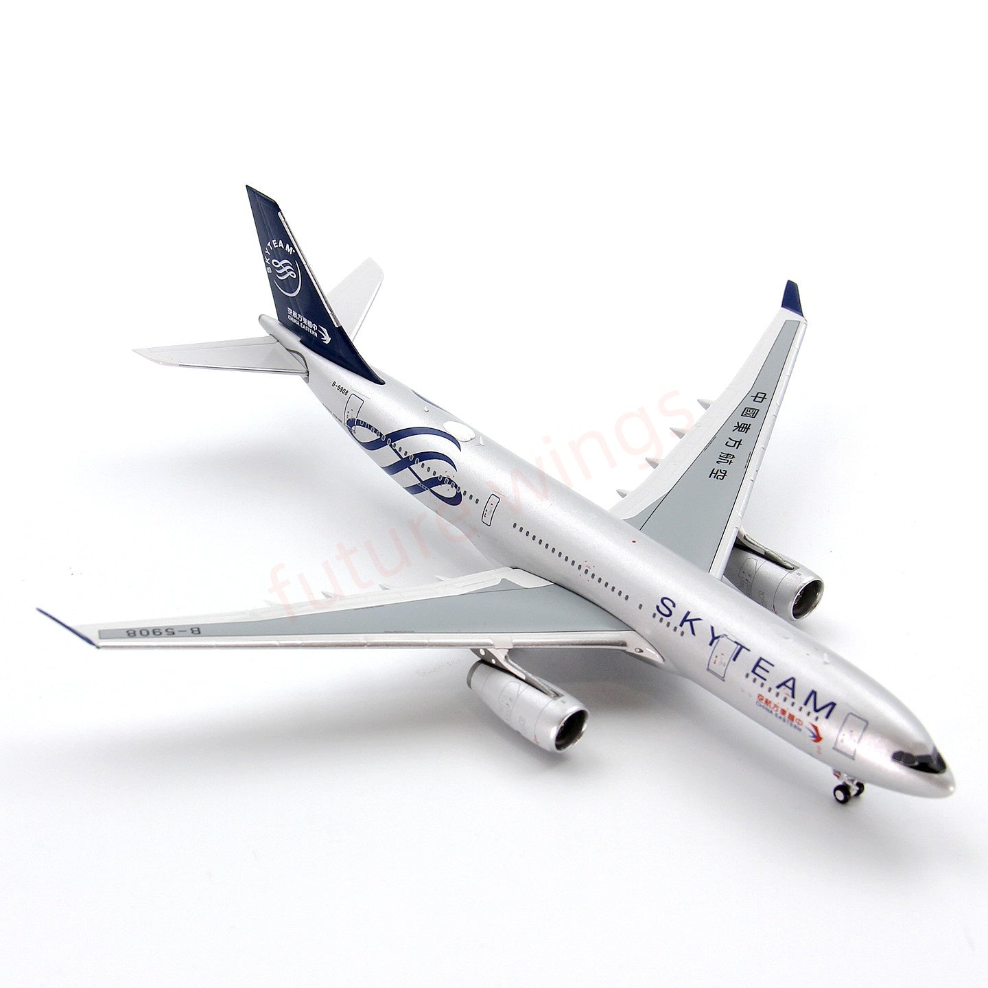 1:400 GeminiStar China Eastern Airlines A330-200 B-5908 Aircraft Model+Free Tractor