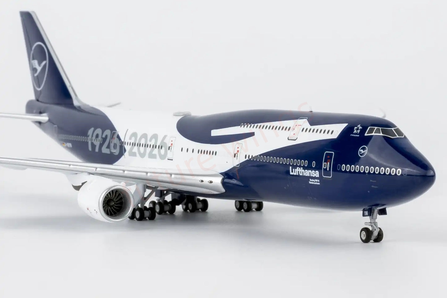 1:400 NG Models NG78046 Lufthansa Airlines B747-8i D-ABYN "100years"+Free Tractor