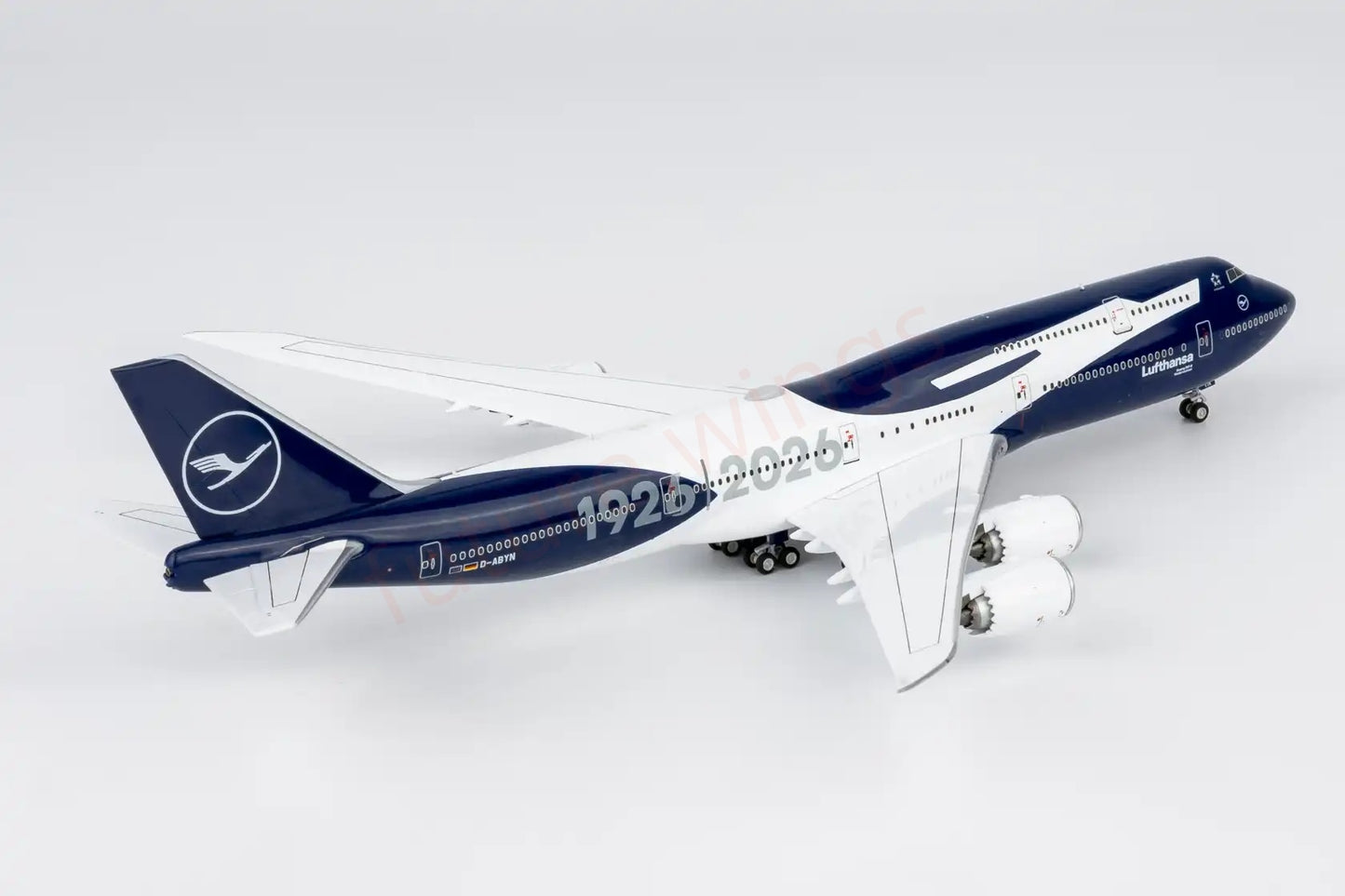 1:400 NG Models NG78046 Lufthansa Airlines B747-8i D-ABYN "100years"+Free Tractor