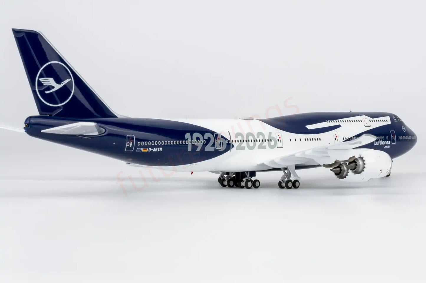 1:400 NG Models NG78046 Lufthansa Airlines B747-8i D-ABYN "100years"+Free Tractor