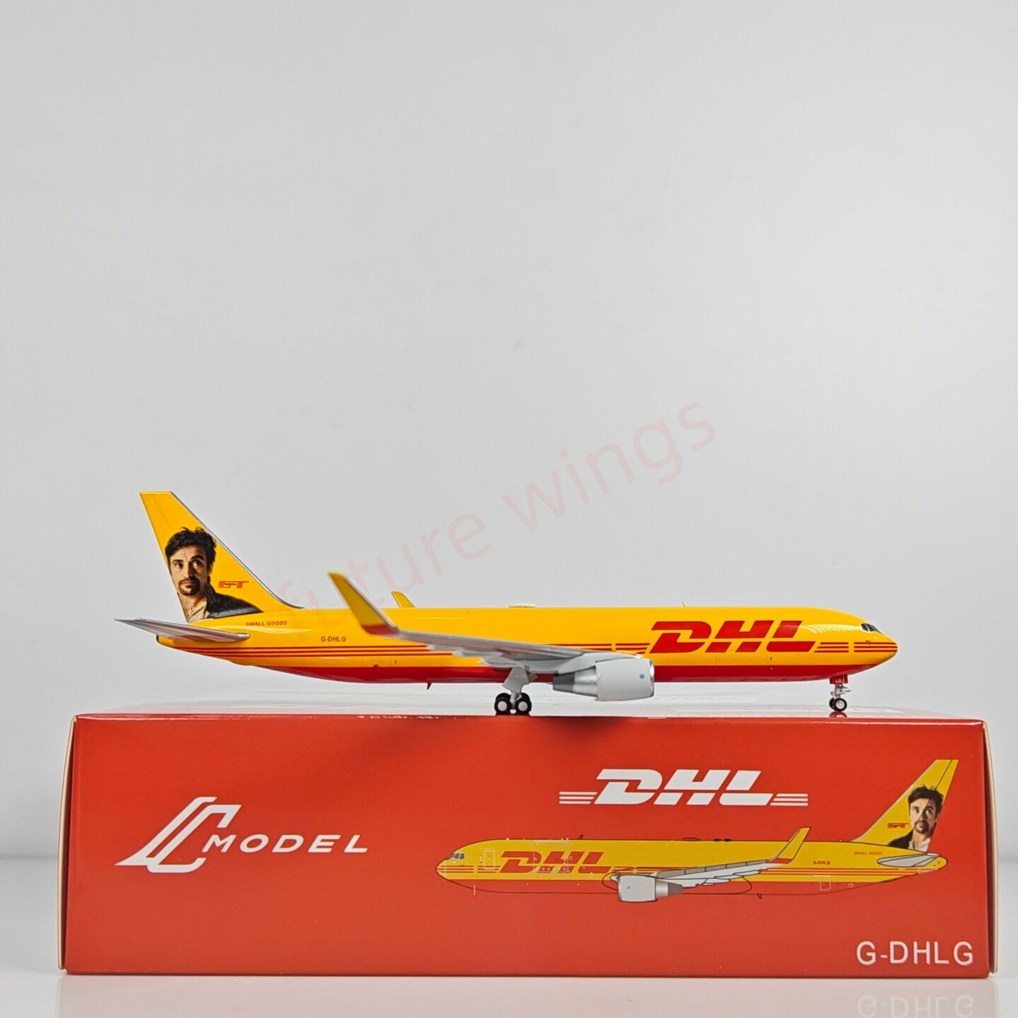 1:400 C Model DHL B767-300F G-DHLG Top Gear Aircraft Model+Free Tractor