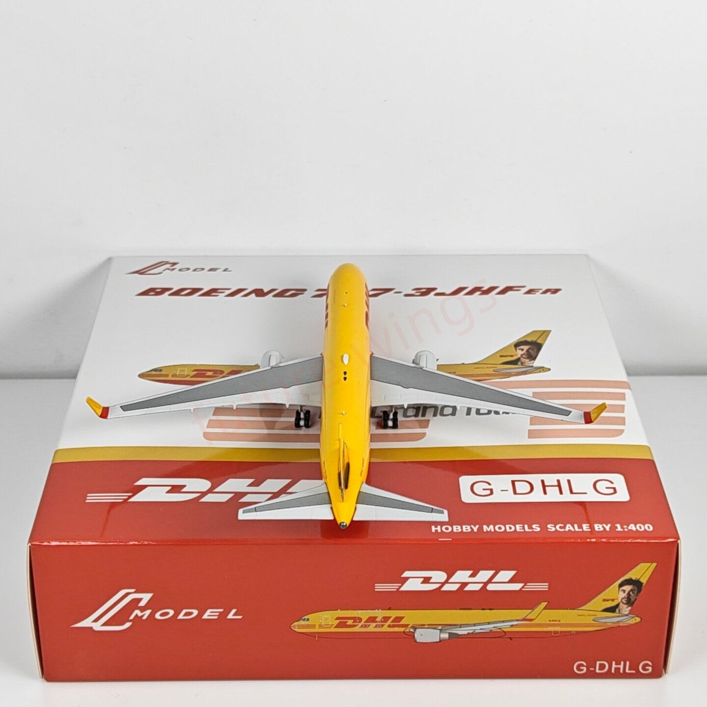 1:400 C Model DHL B767-300F G-DHLG Top Gear Aircraft Model+Free Tractor