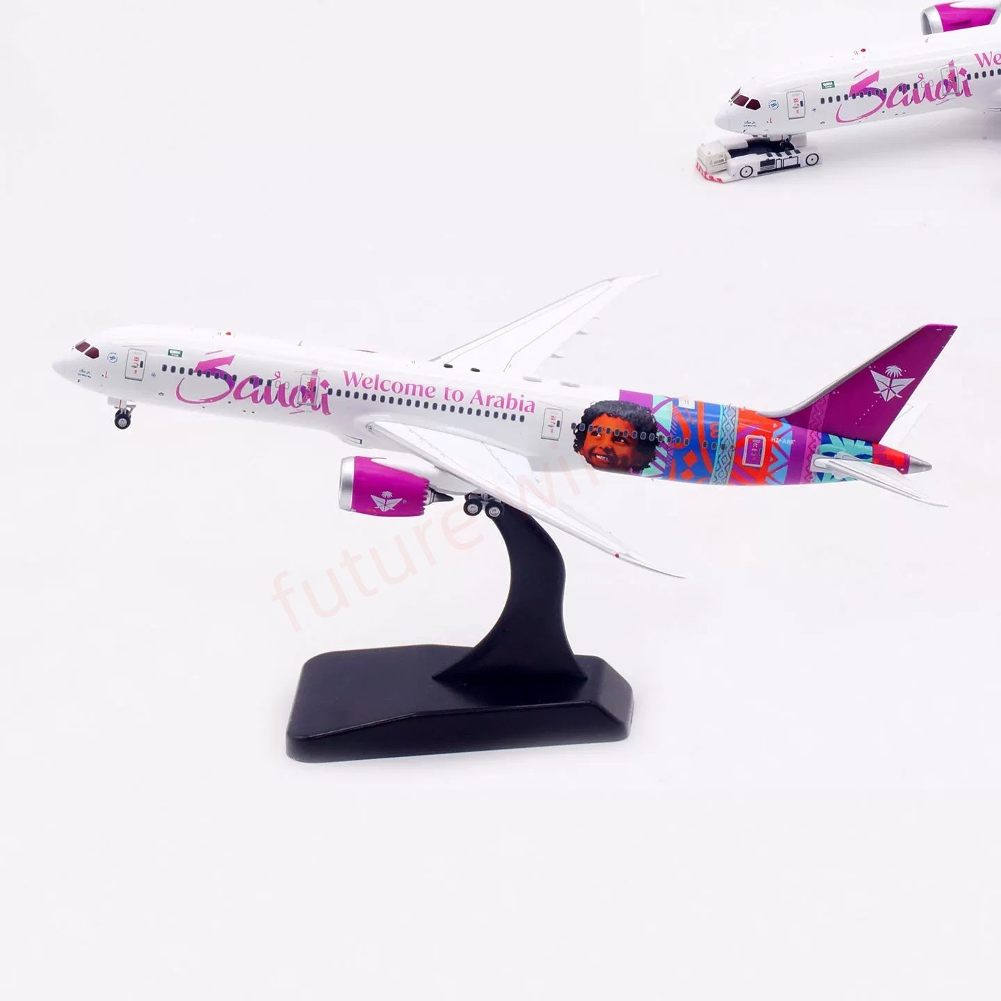 1:400 Aviation400 Saudi B787-9 HZ-ARF Aircraft Model Free Tractor +Stand