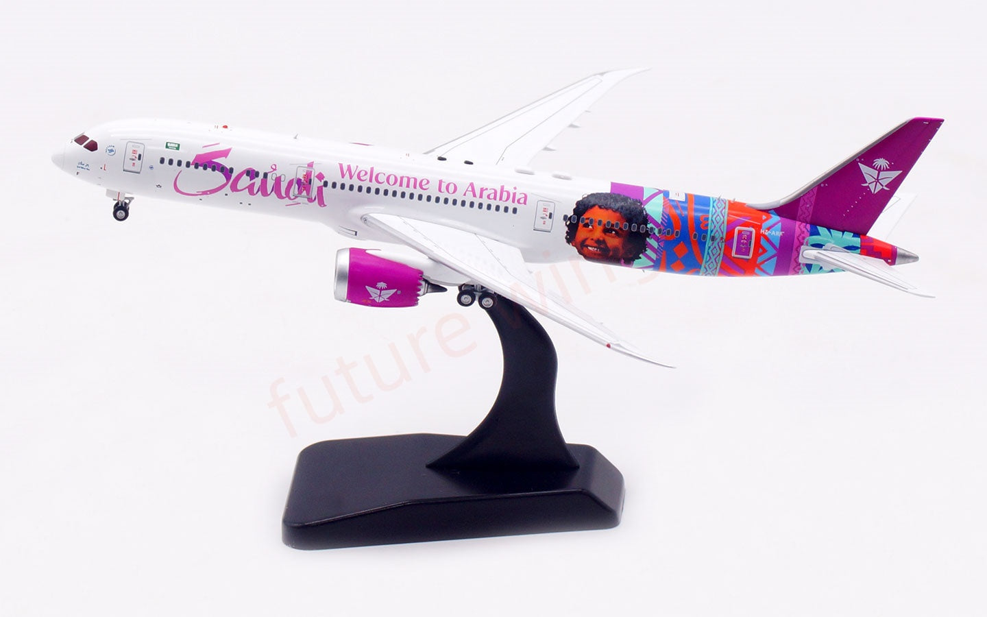 1:400 Aviation400 Saudi B787-9 HZ-ARF Aircraft Model Free Tractor +Stand