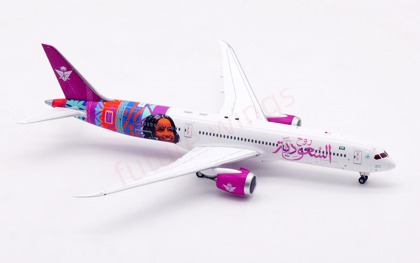 1:400 Aviation400 Saudi B787-9 HZ-ARF Aircraft Model Free Tractor +Stand