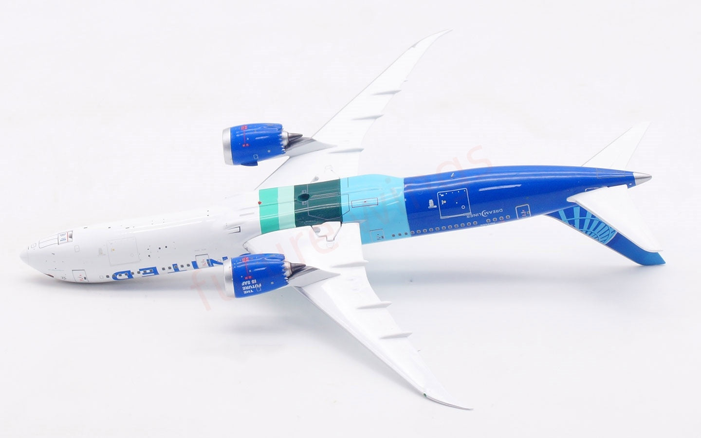 1:400 Aviation400 United Airlines B787-9 N24988 Aircraft Model Free Tractor +Stand