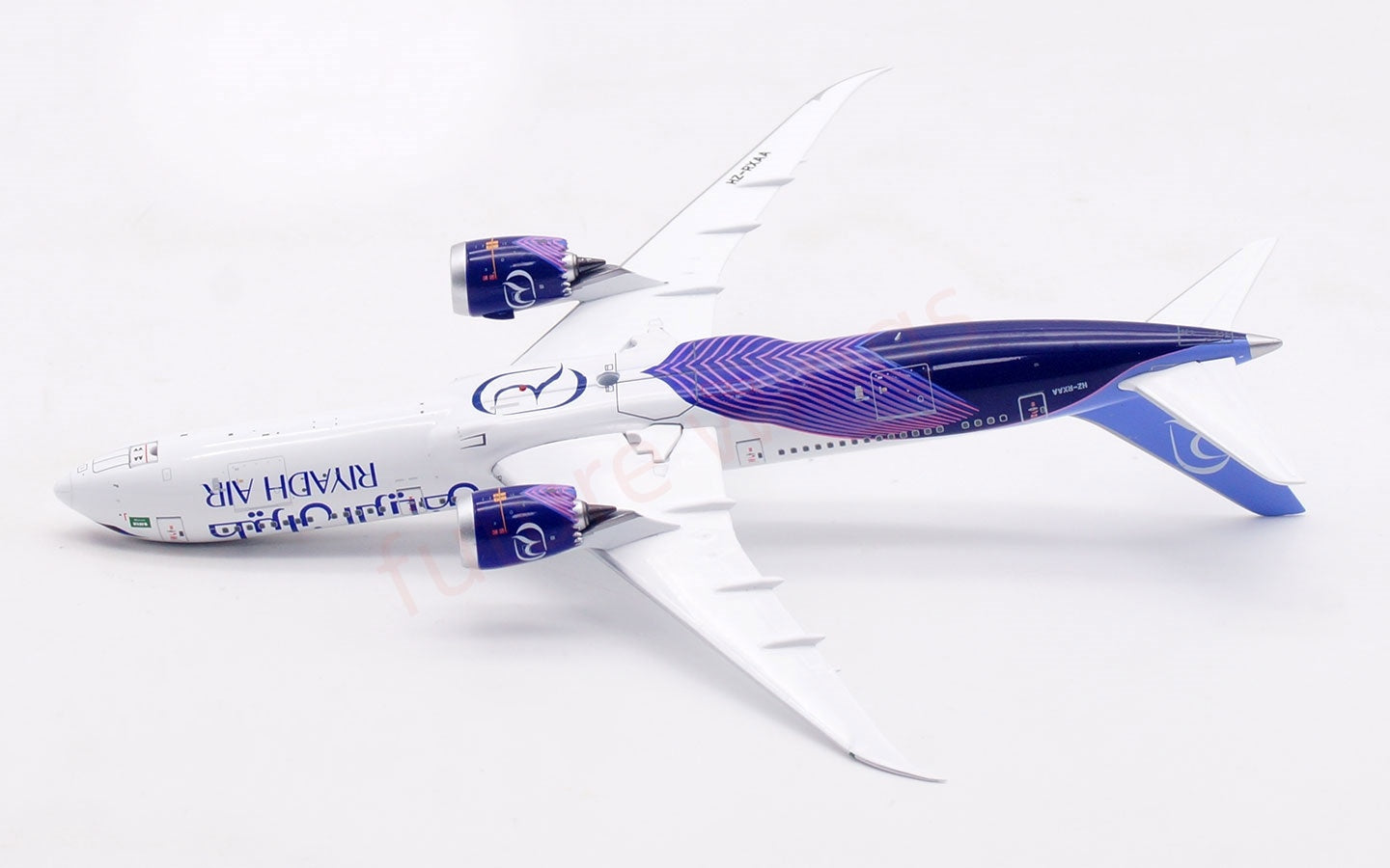 1:400 Aviation400 Riyadh Air B787-9 HZ-RXAA Aircraft Model Free Tractor +Stand
