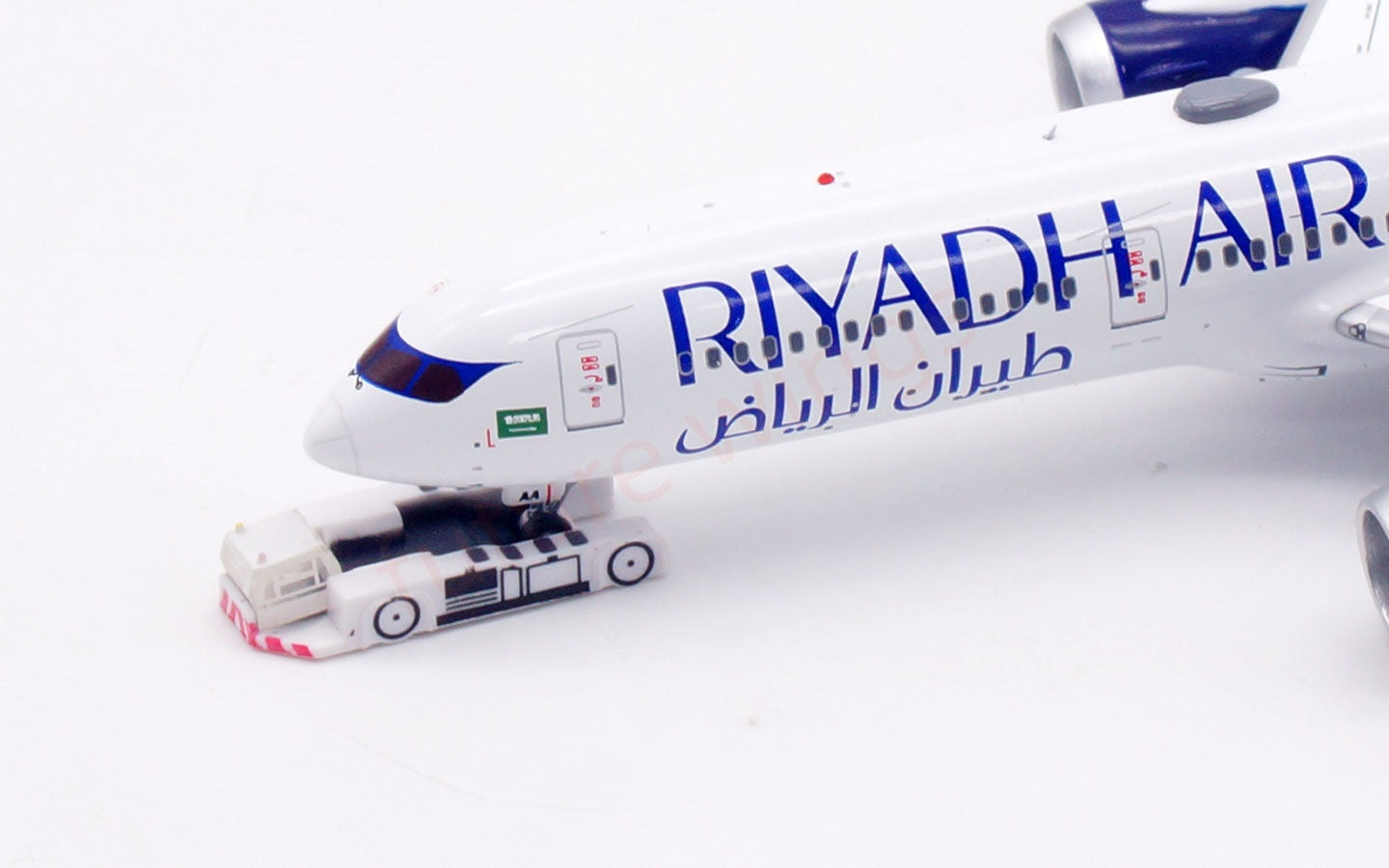 1:400 Aviation400 Riyadh Air B787-9 HZ-RXAA Aircraft Model Free Tractor +Stand