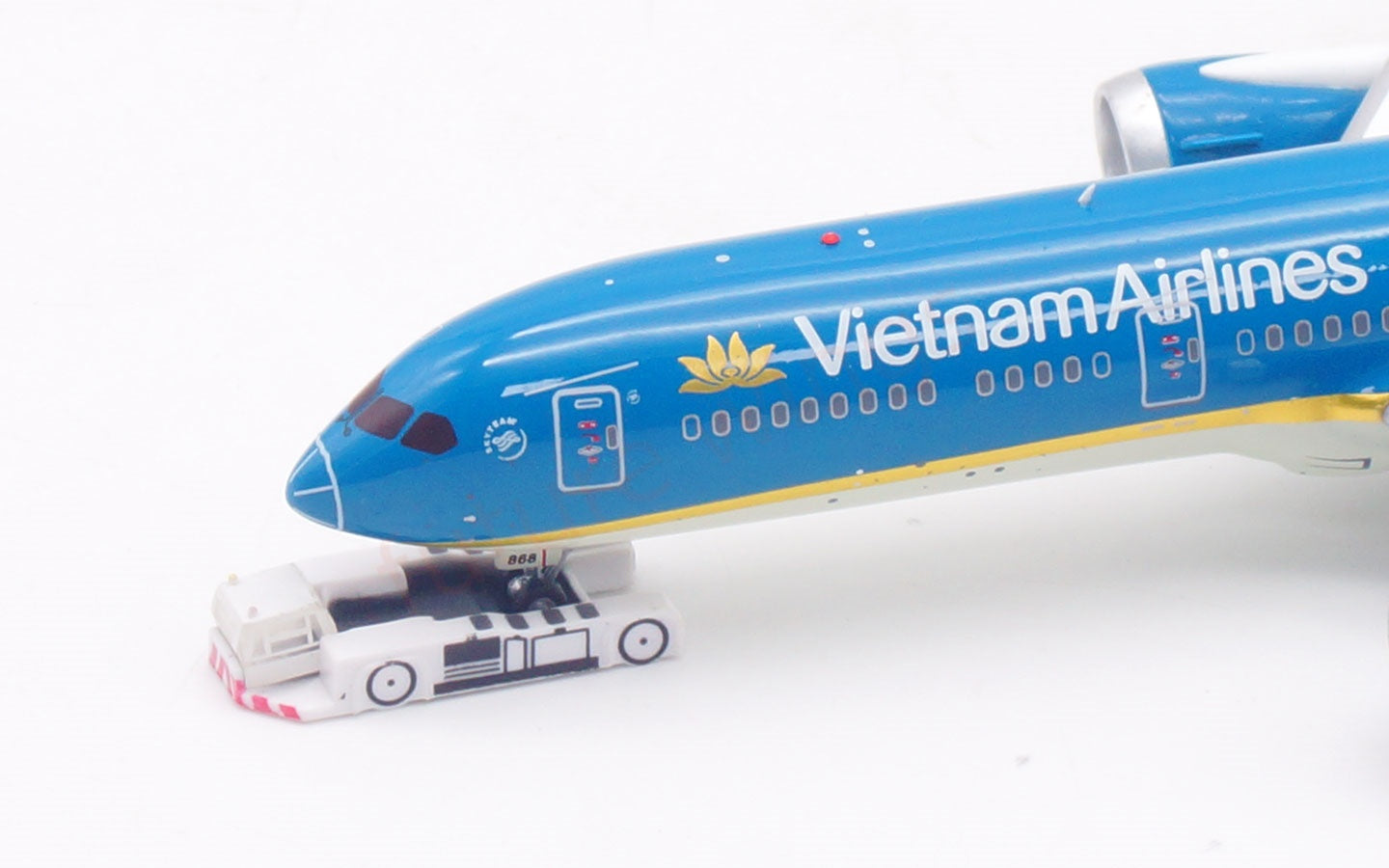 1:400 Aviation400 Vietnam Airlines B787-9 VN-A868 Aircraft Model Free Tractor+Stand