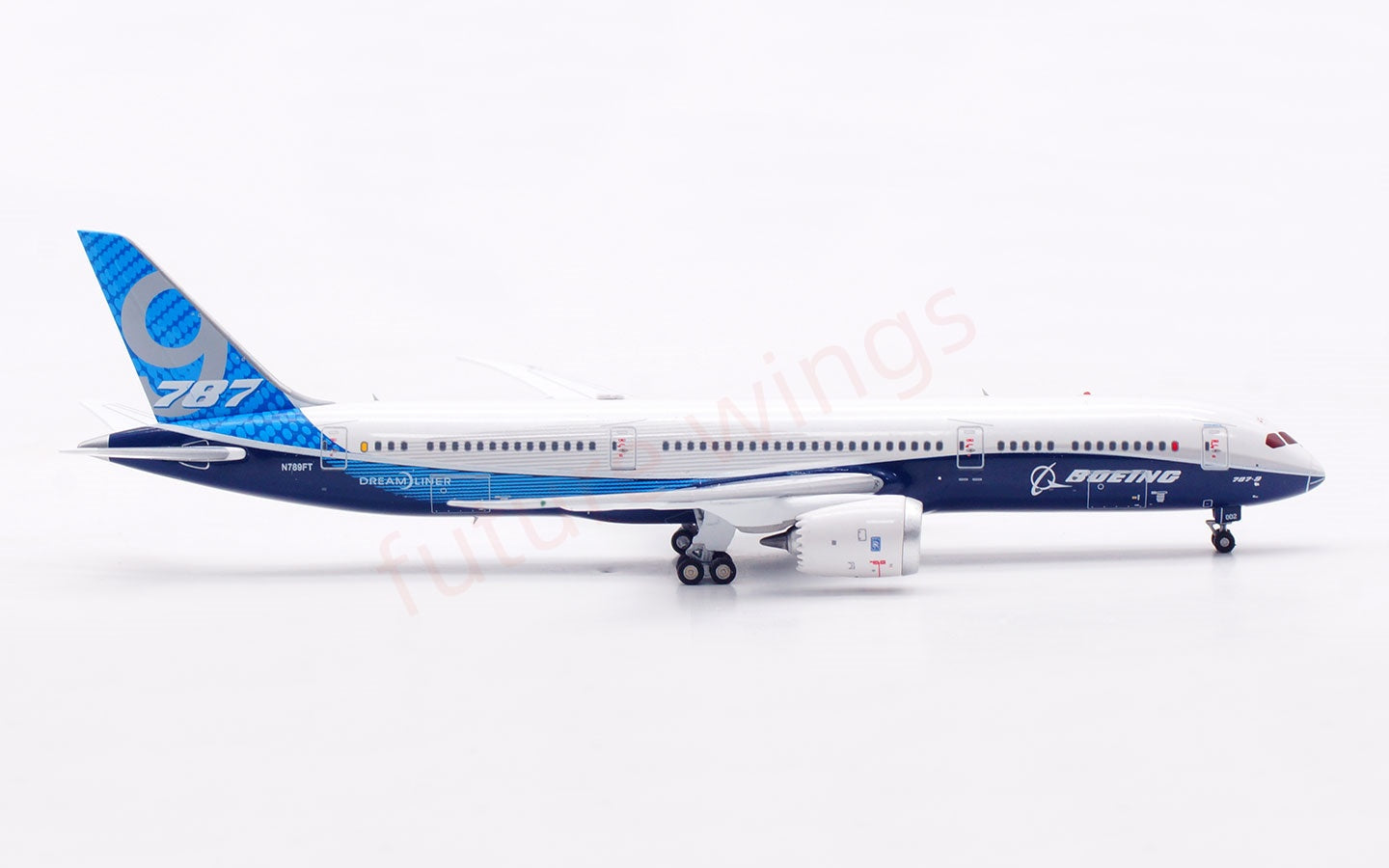 1:400 Aviation400 Boeing House Color B787-9 N789FT Aircraft Model Free Tractor+Stand