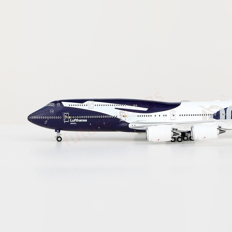 1:400 HX Models Lufthansa Airlines B747-8 D-ABYN "100Years"+Free Tractor