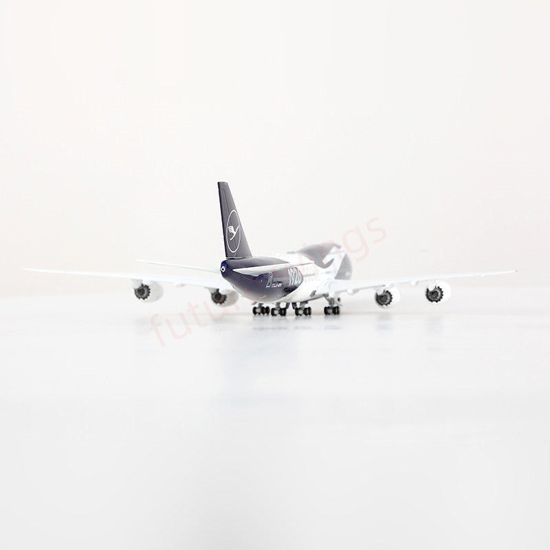 1:400 HX Models Lufthansa Airlines B747-8 D-ABYN "100Years"+Free Tractor