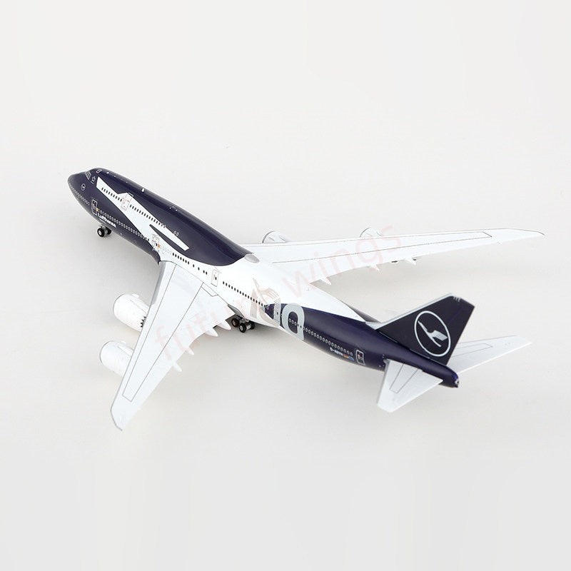 1:400 HX Models Lufthansa Airlines B747-8 D-ABYN "100Years"+Free Tractor