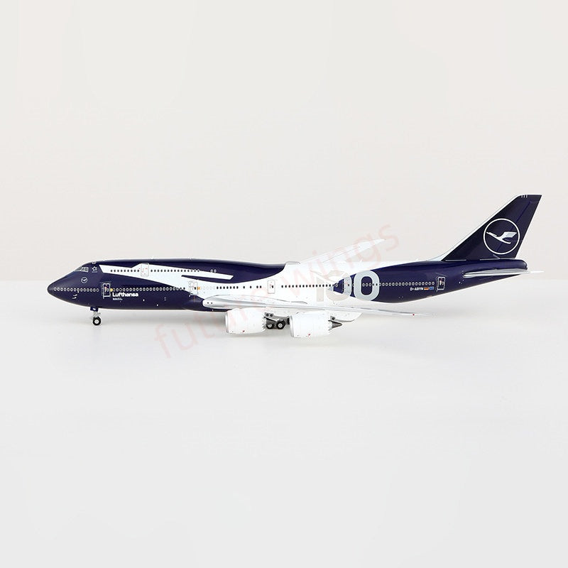 1:400 HX Models Lufthansa Airlines B747-8 D-ABYN "100Years"+Free Tractor