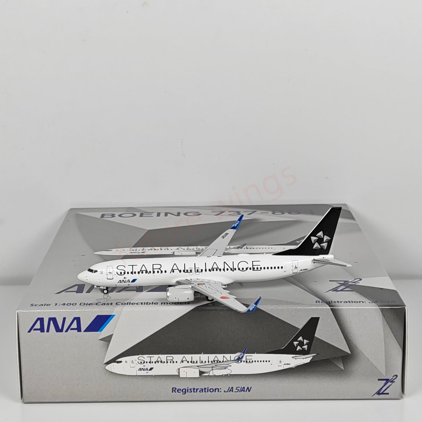 1:400 Z² Model ANA B737-800 JA51AN Aircraft Model+Free Tractor
