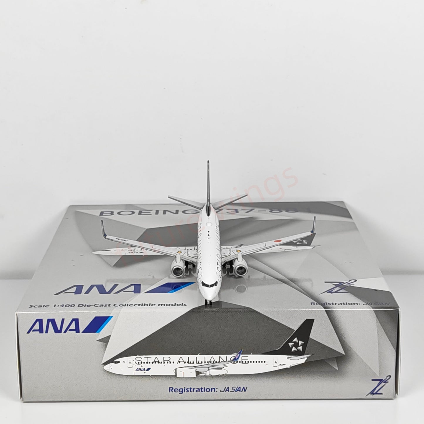 1:400 Z² Model ANA B737-800 JA51AN Aircraft Model+Free Tractor