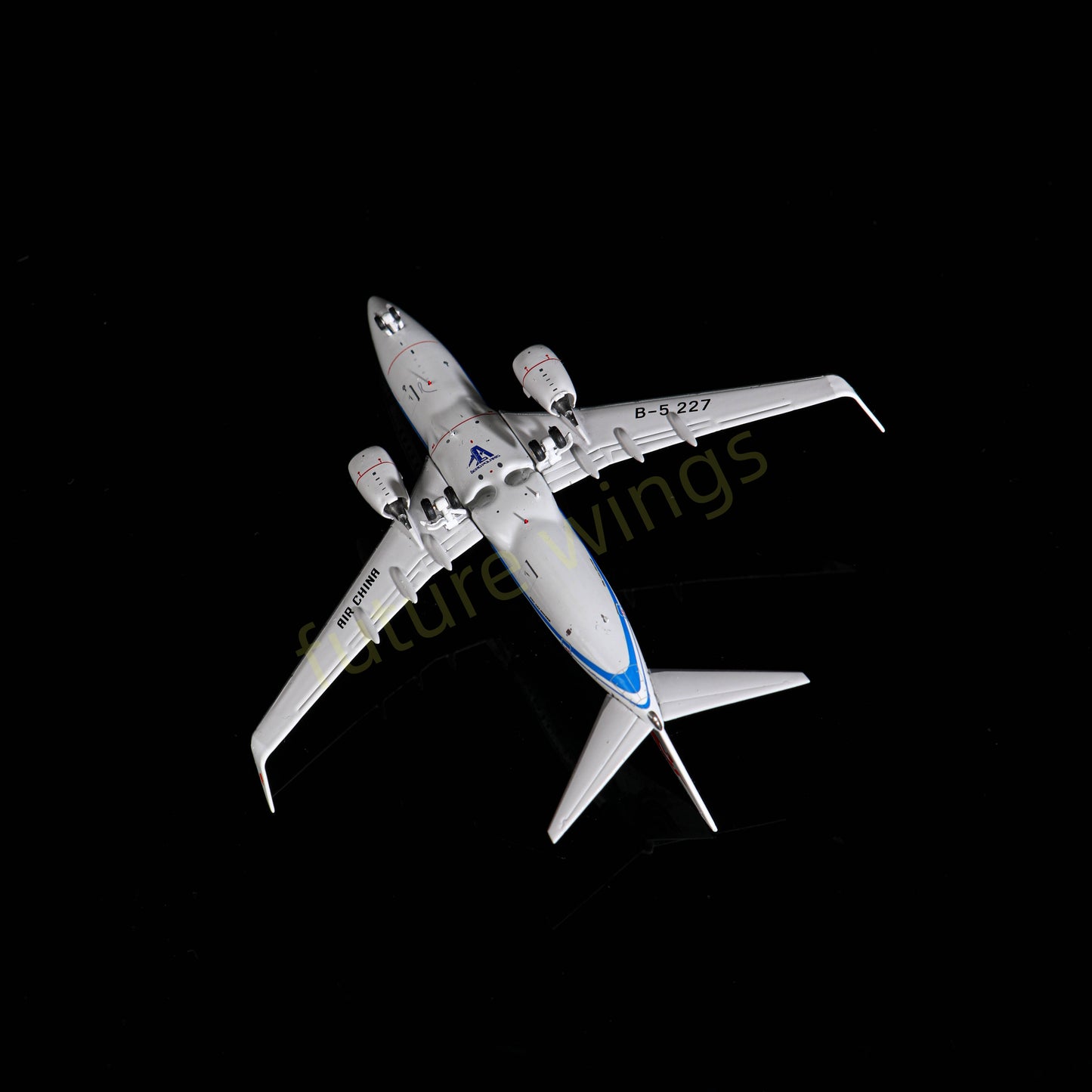 1:400 AeroPolaris Air China B737-700 B-5227 Aircraft Model+Free Tractor