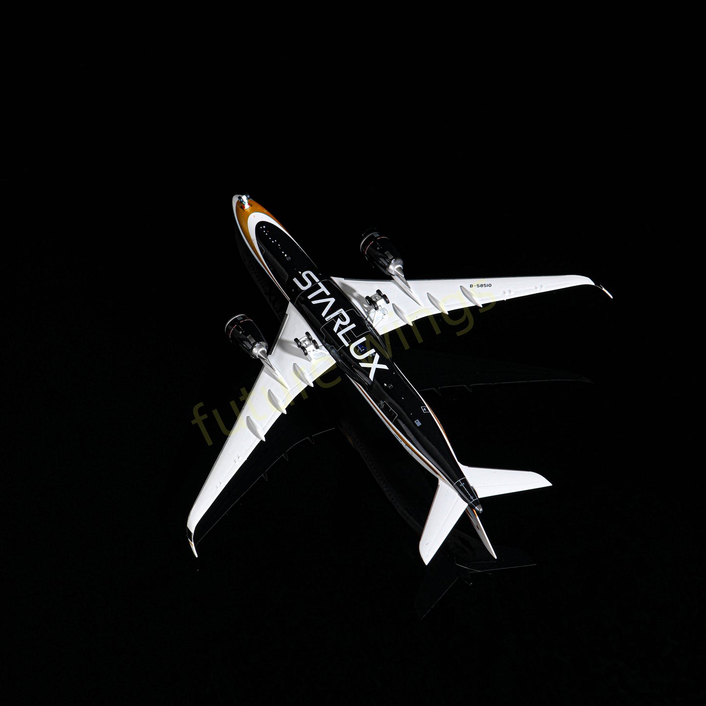 1:400 AeroPolaris StarLux Airlines A350-900 B-58510 Aircraft Model+Free Tractor