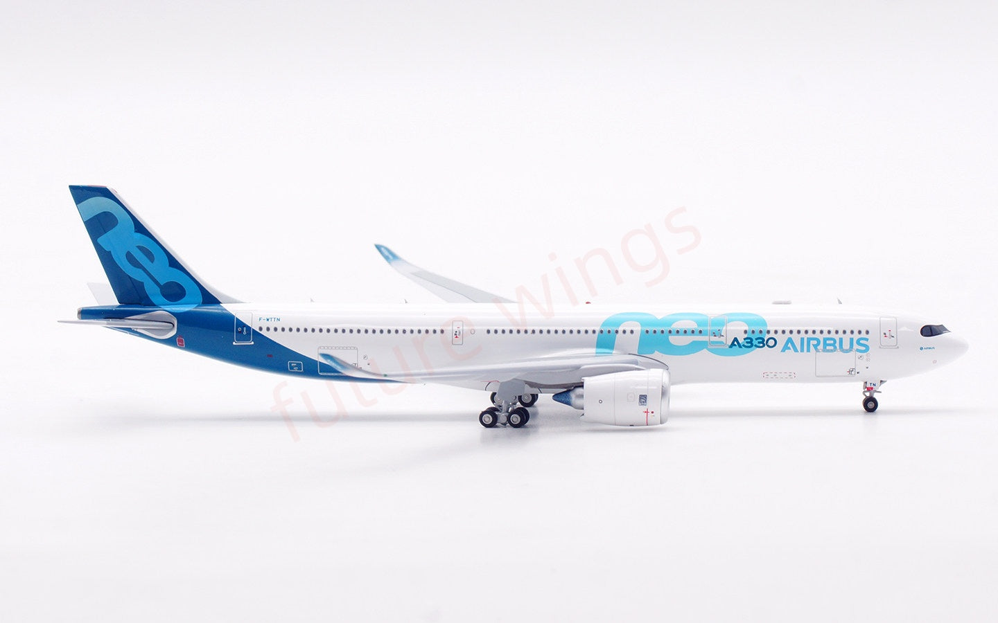1:400 Aviation400 Airbus House Color A330-900NEO F-WTTN Free Tractor+Stand