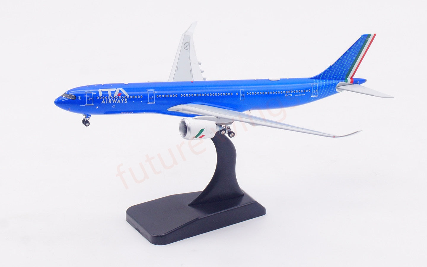 1:400 Aviation400 ITA A330-900NEO EI-TYA Aircraft Model Tractor+Stand