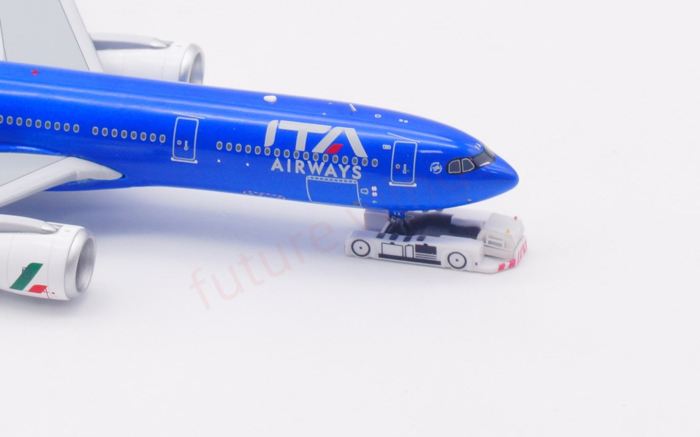 1:400 Aviation400 ITA A330-900NEO EI-TYA Aircraft Model Tractor+Stand