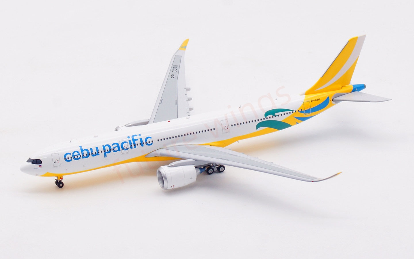 1:400 Aviation400 Cebu Pacific A330-900NEO RP-C3911 Aircraft Model Tractor+Stand