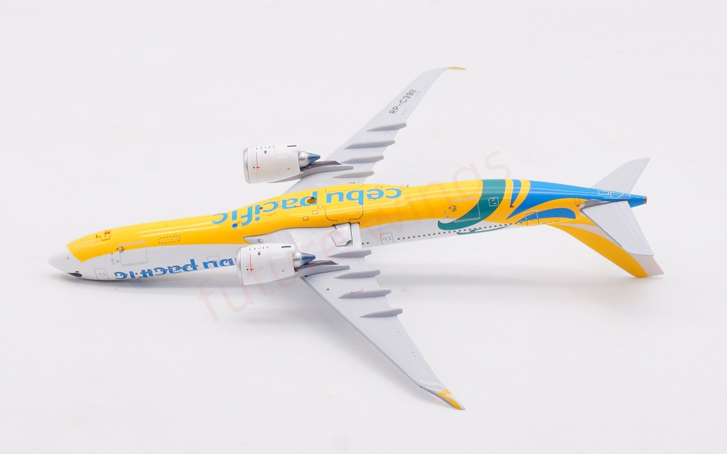 1:400 Aviation400 Cebu Pacific A330-900NEO RP-C3911 Aircraft Model Tractor+Stand