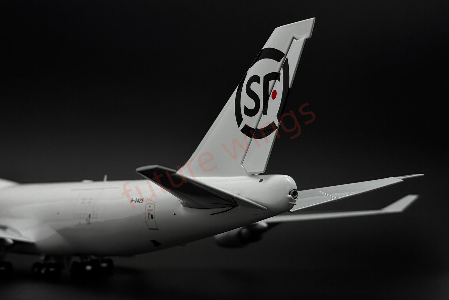 1:200 KJ Models(JC Wings) SF Express B747-400 B-2425 Diecast Aircraft Model (New‑mold movable tail fin)