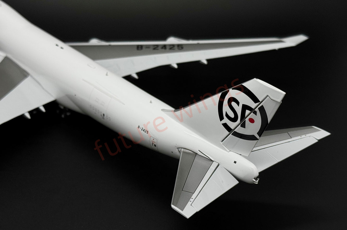 1:200 KJ Models(JC Wings) SF Express B747-400 B-2425 Diecast Aircraft Model (New‑mold movable tail fin)