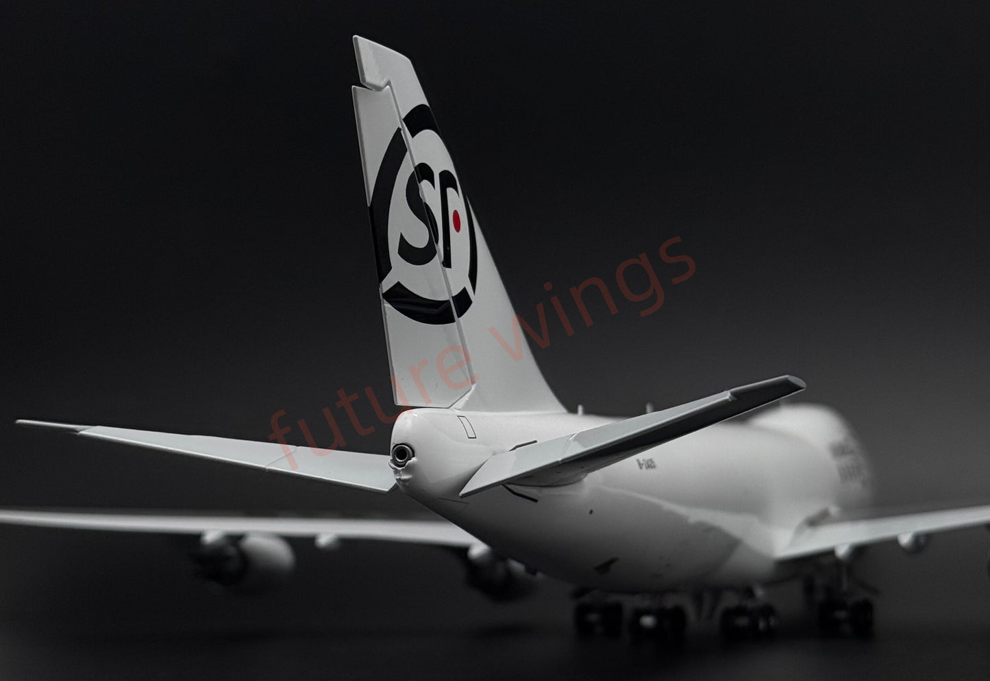1:200 KJ Models(JC Wings) SF Express B747-400 B-2425 Diecast Aircraft Model (New‑mold movable tail fin)