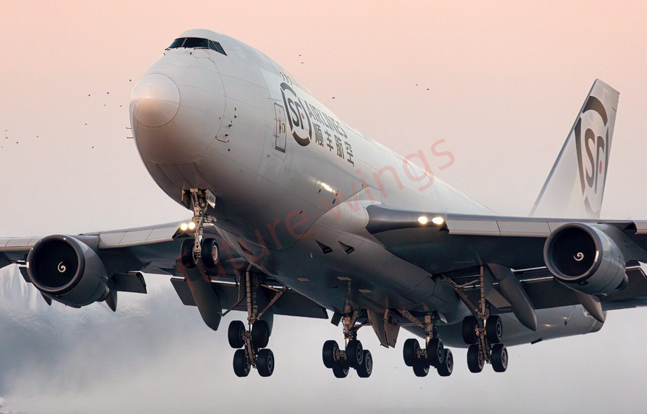 1:200 KJ Models(JC Wings) SF Express B747-400 B-2425 Diecast Aircraft Model (New‑mold movable tail fin)