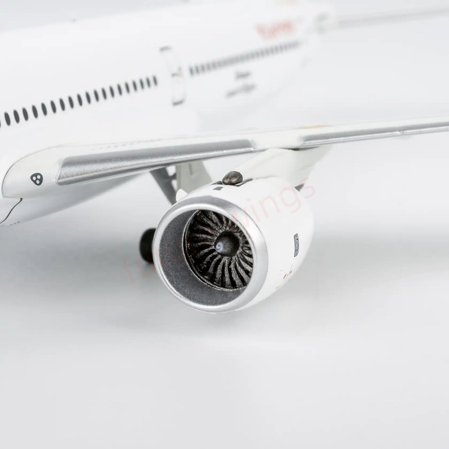 1:400 NG Models NG57036 Ethiopian Airlines A350-1000 ET-BAW Aircraft Model+Free Tractor
