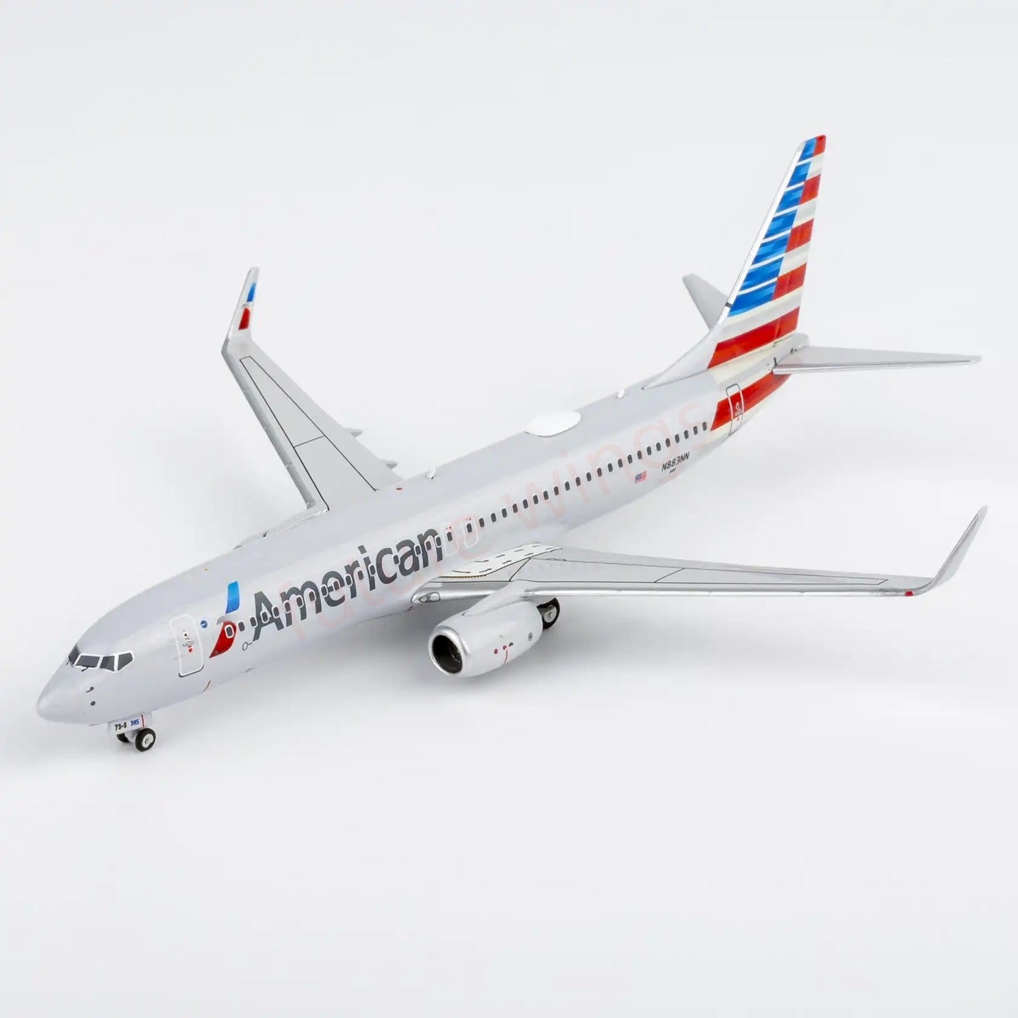 1:400 NG Models NG58261 American Airlines B737-800 N883NN Aircraft Model+Free Tractor