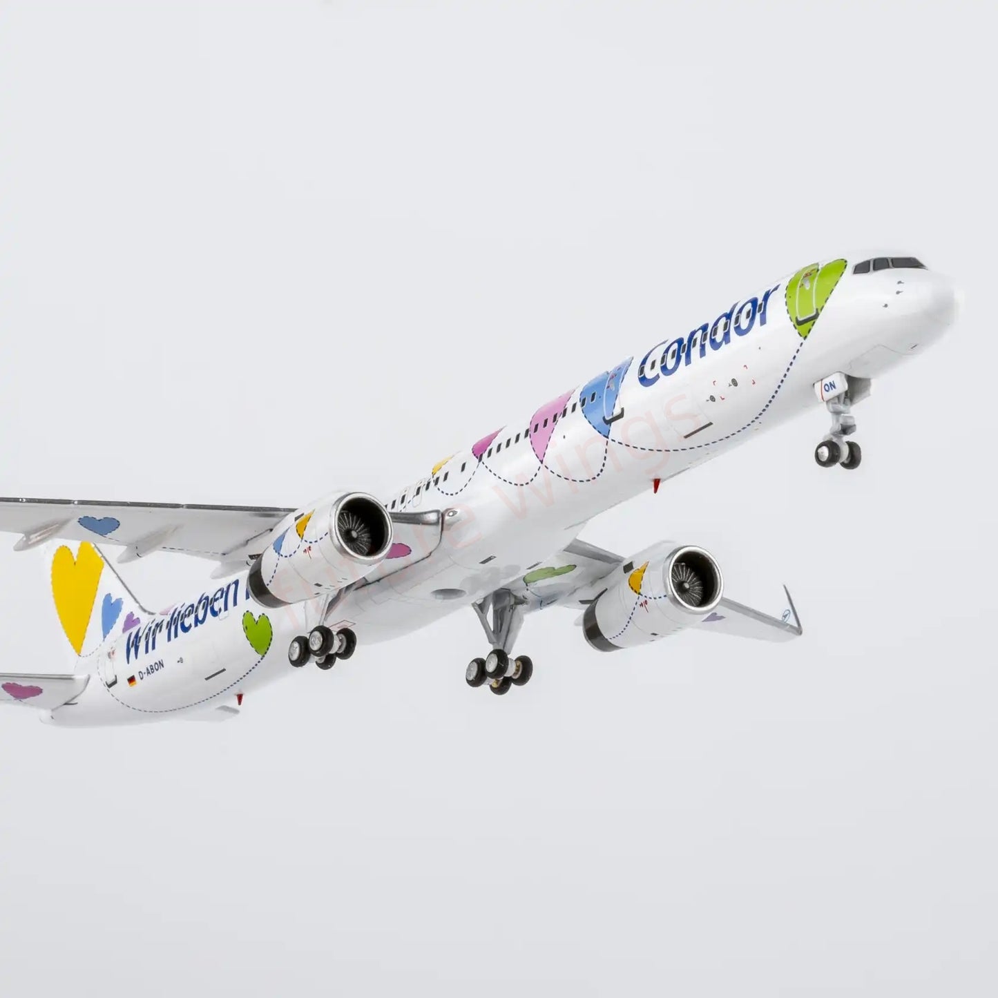 1:400 NG Models NG45010 Condor B757-300 D-ABON "Luxury Package" Aircraft Model+Free Tractor