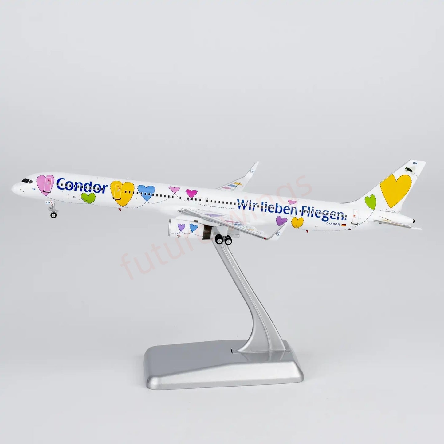 1:400 NG Models NG45010 Condor B757-300 D-ABON "Luxury Package" Aircraft Model+Free Tractor