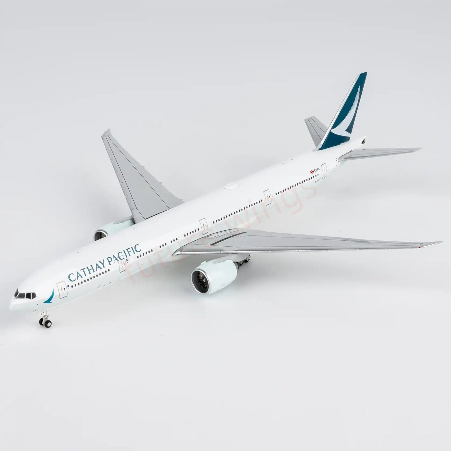 1:400 NG Models NG73105 Cathay Pacific B777-300ER B-KQO Aircraft Model+Free Tractor