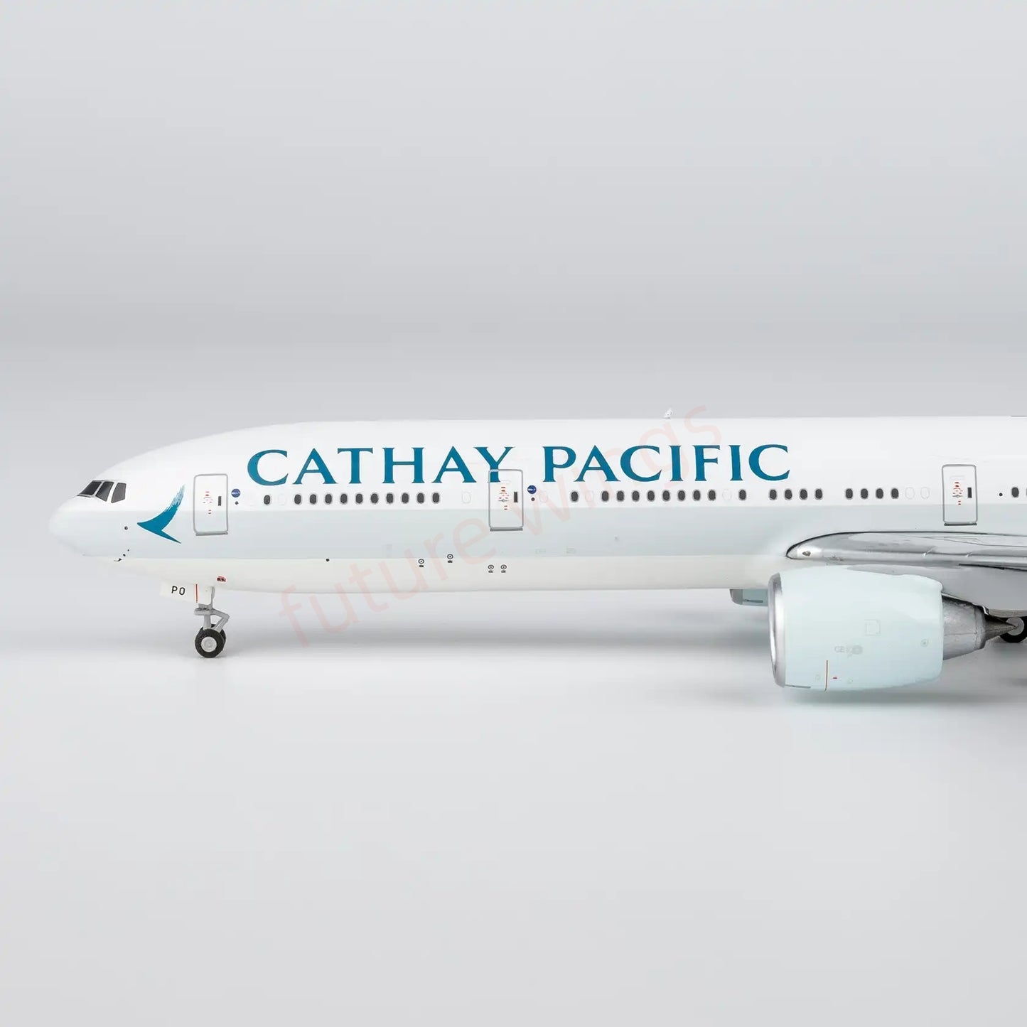 1:400 NG Models NG73108 Cathay Pacific B777-300ER B-KQO "80years" Aircraft Model+Free Tractor